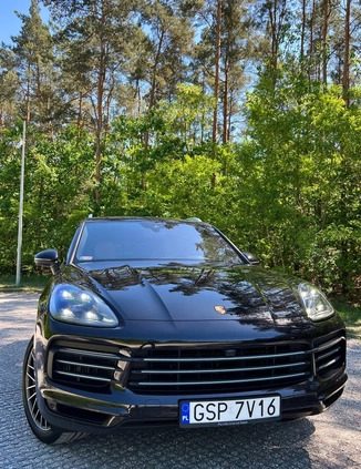 Porsche Cayenne cena 339000 przebieg: 67000, rok produkcji 2019 z Warszawa małe 211